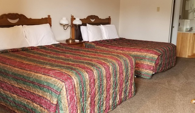 Plaza Motel