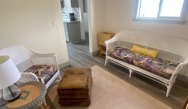 Poppy’s Place - walking distance to everything