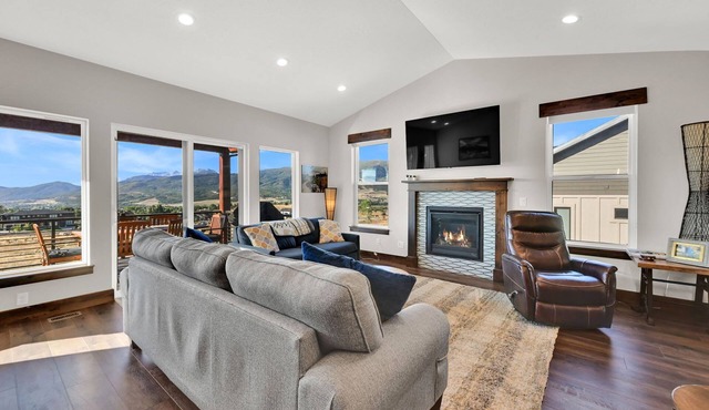 Powder Mountain Retreat: Hot Tub, Golf, Stunning Views