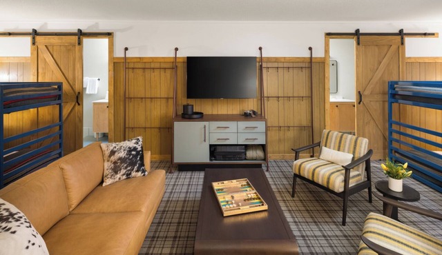 Prime Location! Walk to Town Square Shops & Restaurants, Jackson Hole Rodeo!