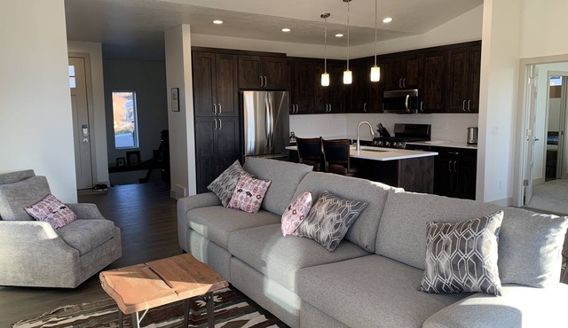Private Hot tub! Bridges Powder Mountain near Eden new 4 bedroom house