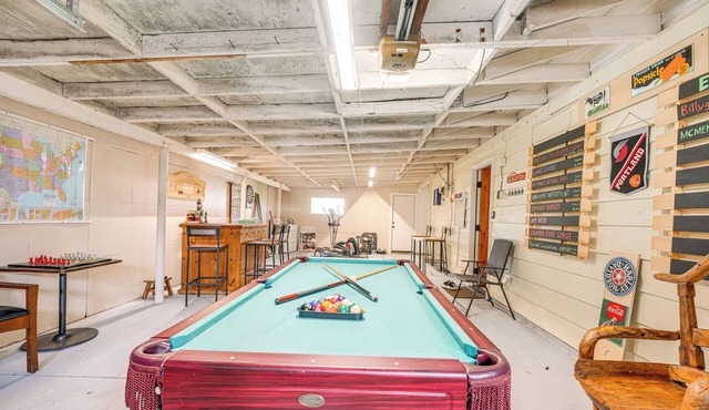 Private + Secluded: 2BR Vancouver Home w/Fire Pit in Vancouver