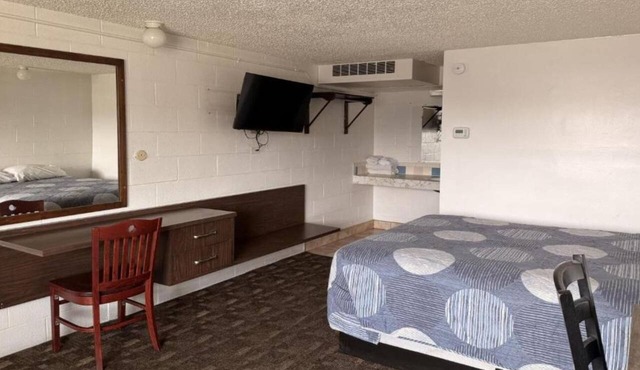 Queen Bed Non-Smoking