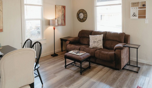 Quiet & Updated Spokane Home - 2 bed/2 bath in Spokane