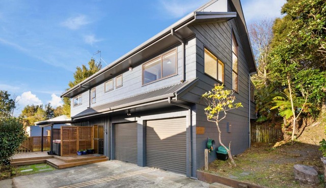 Rapid River Retreat - Turangi Holiday Home in Turangi