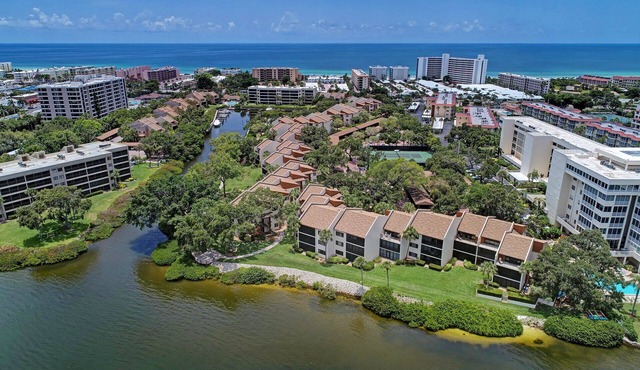 Relaxing Siesta Key Condo in Siesta Key