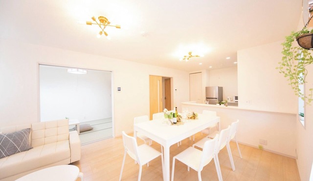 Reservations not accepted This is a newly built twostory house located in Nagashimacho Kuwana C/Kuwana Mie in Kuwana