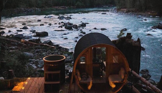 Riverglow Retreat - Luxury meets Wellness in Gold Bar