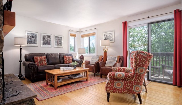 RMR: Sleeping Indian West #4 Condo in Teton Village