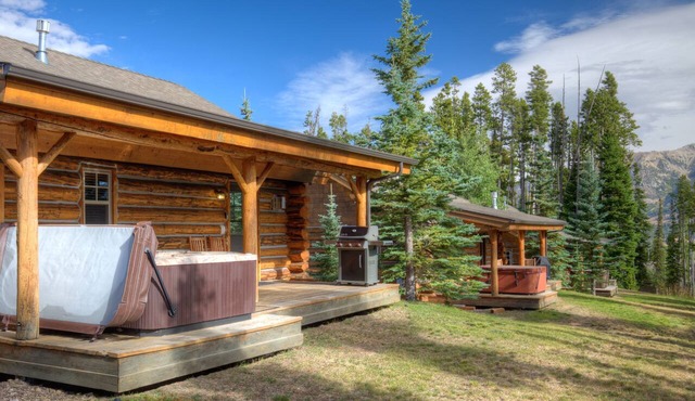Rustic Ridge Hideaway | Hot Tub + Elite Ski Access in Big Sky