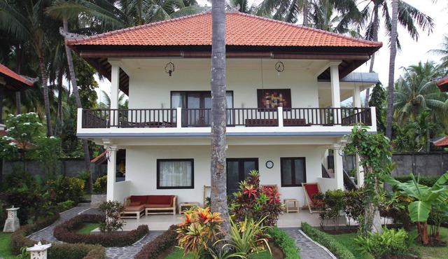 Seafront Double Room in Bondalem Beach Club in Kabupaten Buleleng