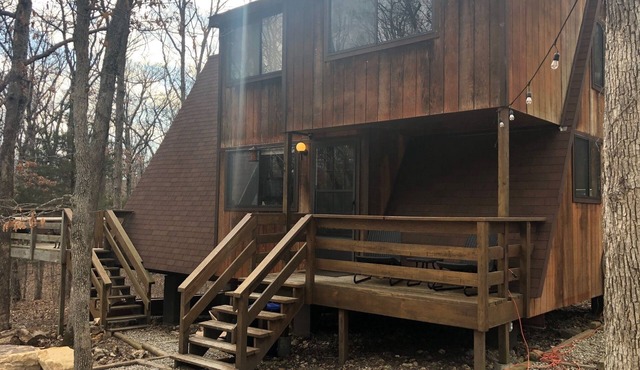 ★ Secluded Cabin Getaway with Modern Amenities ★ Firepit Area ★ WiFi in Innsbrook