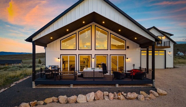 Serenity Lakehouse | Sleeps 35, 2 Homes, Ideal Beach, Game Room, Hot Tub +