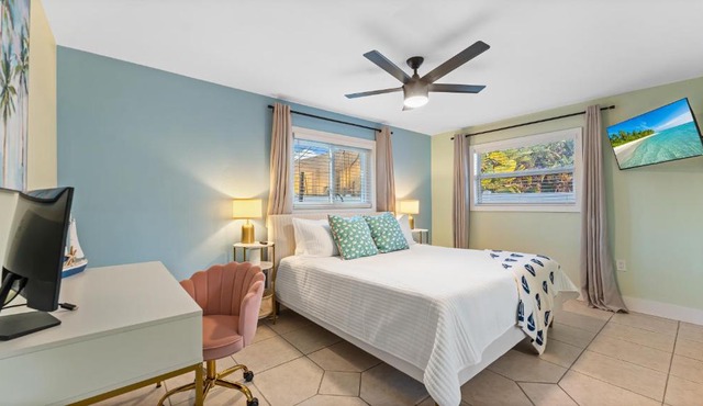 Shark Tank Cocoa Beach - 2 Connected Units - Steps to Beach - Walkable to Dining, Bars and Shops in Cocoa Beach