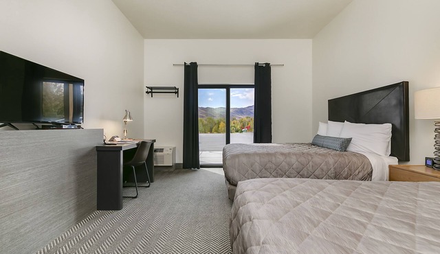 Silver Creek Hotel in Bellevue