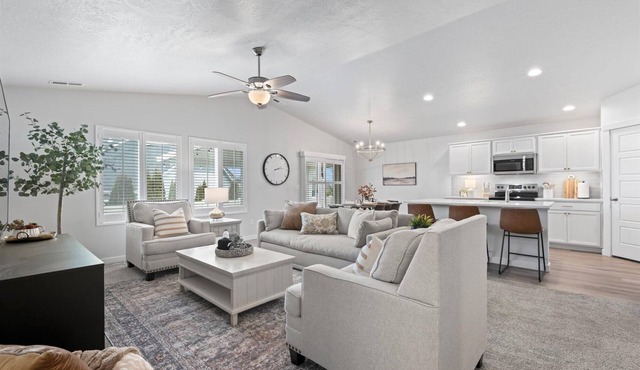 Single-level 4BR near Wahooz with game garage and outdoor fire pit