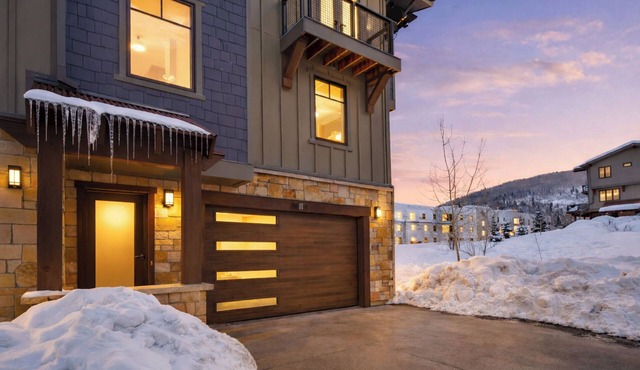 Ski Access | Clubhouse Pool Gym | Hot Tub