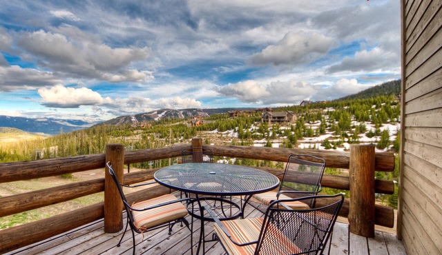 Ski-in/ski-out w/private hot tub in Moonlight basin - Saddle Ridge - Slopeside Luxury Chalet