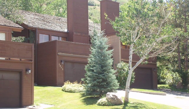 Ski The Best - 4 BR 4 BA Townhouse near Snowbird, Alta, Brighton and Solitude