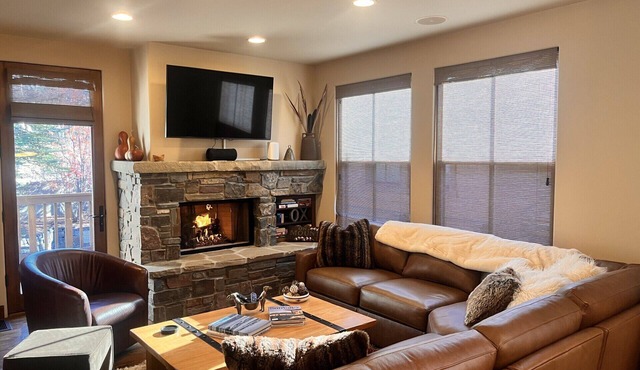 SkiView Townhome 1C- New Listing! Close to Downtown & Pet Friendly