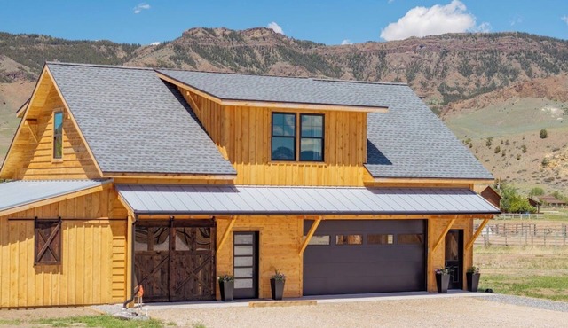 Sky VIew Retreat- located on the way to Yellowstone