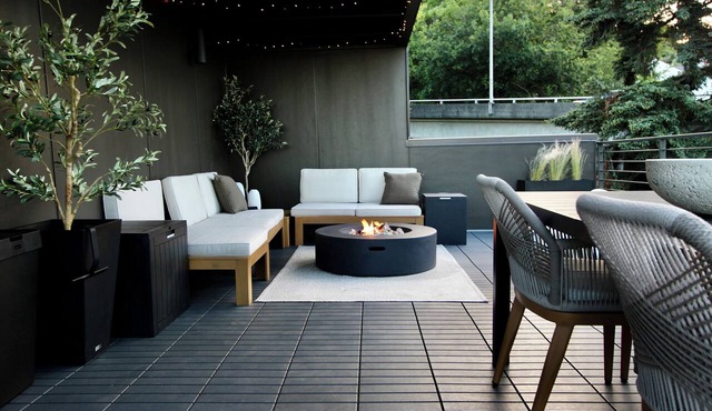 Skyline Rooftop Lounge, BBQ + Fire Pit, Near FIFA, with AC!
