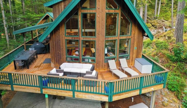 Snowline Lodge: Sauna, Hot Tub & 4 Kings