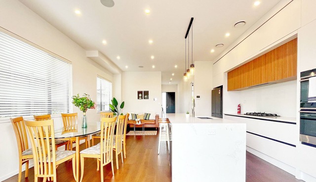 Spacious 370sqm New Home, Longhorn Dr Retreat in Auckland