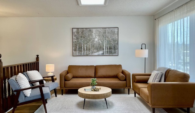 Spacious 4-BR Home near Jasper! in Hinton