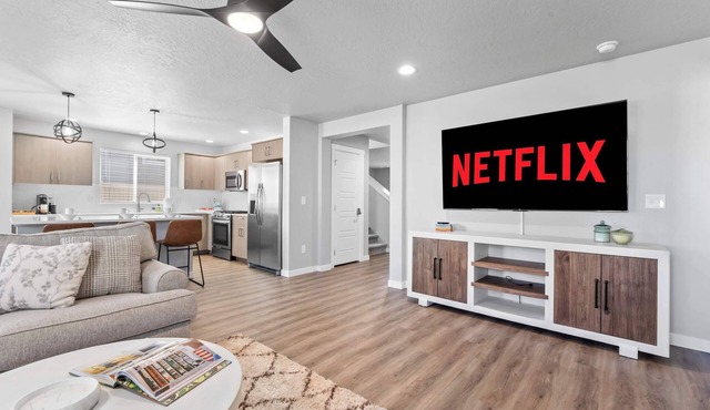 Spacious 5BR - Gamer Room - Hot Tub & Pool Access