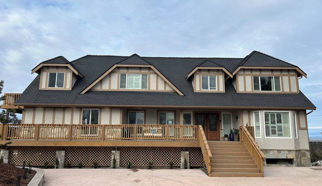 Spacious 6-bedroom Beach House in Sequim