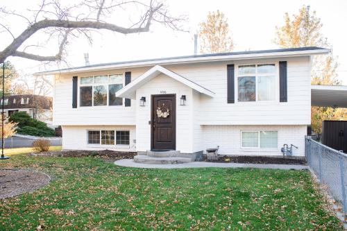 Spacious and Central Family Friendly Home in Utah Valley