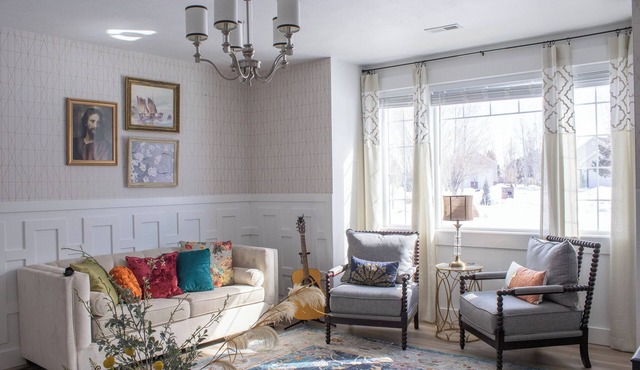 Spacious Country Manor