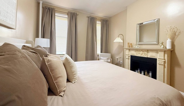 Spacious Spotless 2bdr apartment New York, Manhattan, Central Park, Times Square in New York