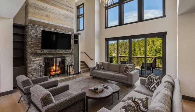 SPC Ski-In/Ski-Out | Hot Tub, Fireplace + Views!