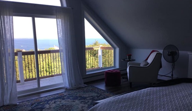 Spectacular million dollar ocean view private home in Halifax