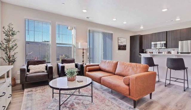 Stylish 2 bedroom townhome