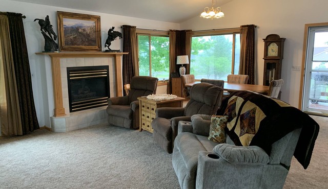 Summer in Montana - the Cottage is ready for your stay!