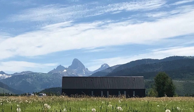 Summer in the Tetons! Close to Grand Targhee & Jackson Hole with amazing views!