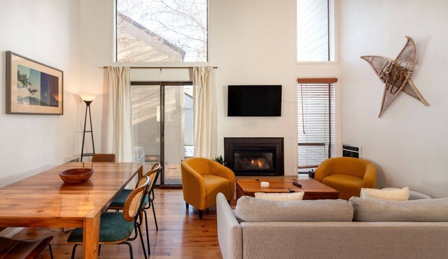 *Summer Sale* Cozy 2BR + Loft - Deck w/Grill, Private W/D