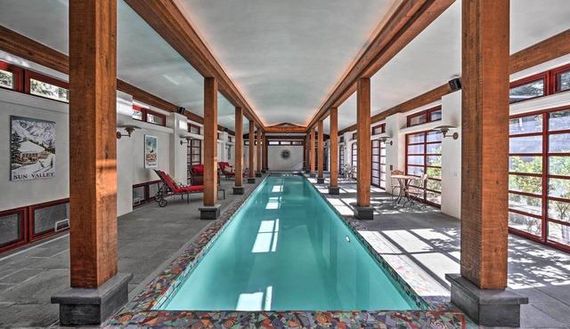 Sun Valley Estate w/Private Pool, Theater & Gym