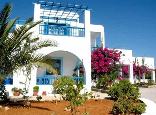 Sunflower studios in Amoopi