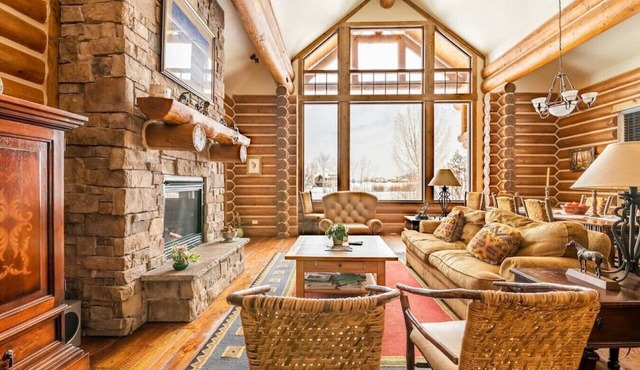 Teton Springs Cabin with Private Hot Tub and Air Conditioning
