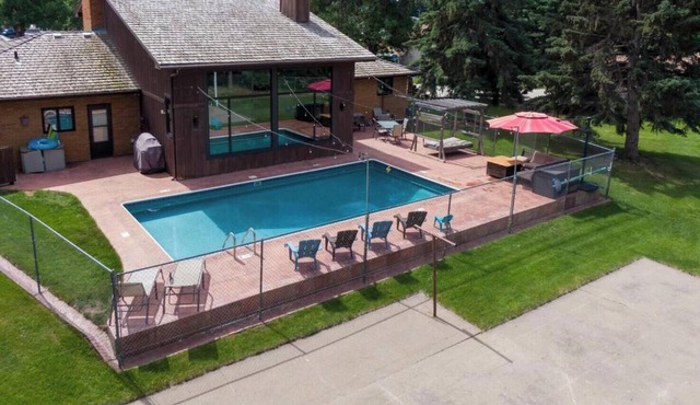 The Bismarck Retreat Pool Basketball Court Sleeps 11 in Bismarck