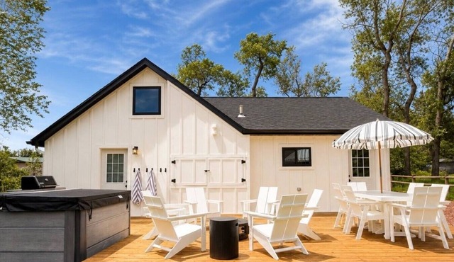 The Cottage at Tongue River Canyon