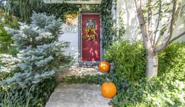 The Cottage Vacation Rental in Holladay