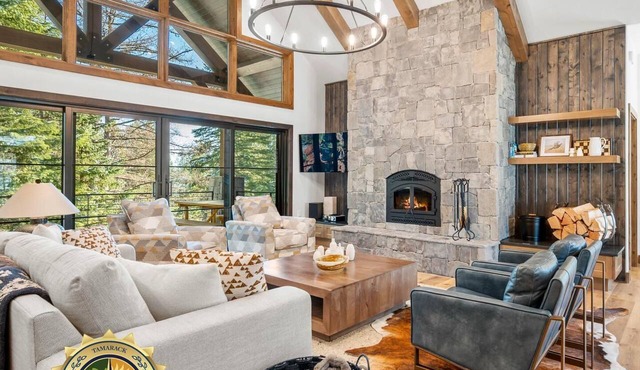 The Tree House | Exclusive Tamarack Perks