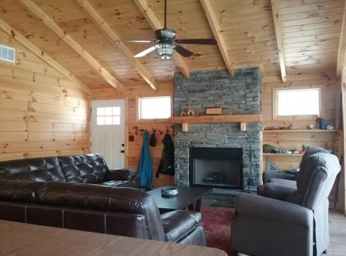 Timber Bend Retreat in Evart