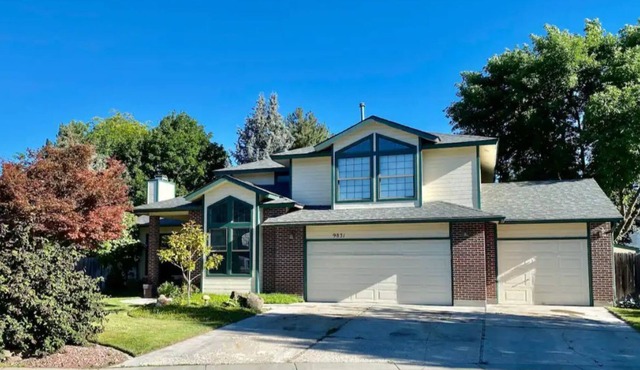 Tranquil Home Close To The Heartbeat Of The City