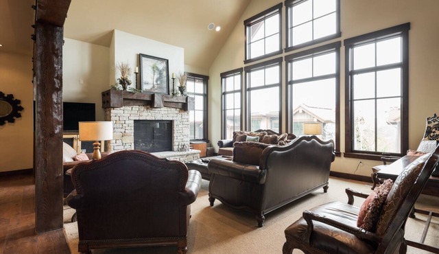 Trendy Cottage, Silver Star #44, with funicular to slopes